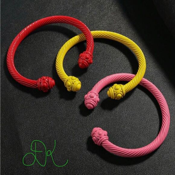 LIVE SHOW ITEMS CABLE BRACELET - Picture 7 of 7